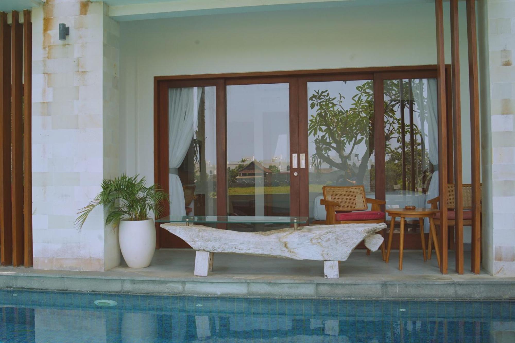 The Kd Suites & Coffee Shop Munggu Exterior photo